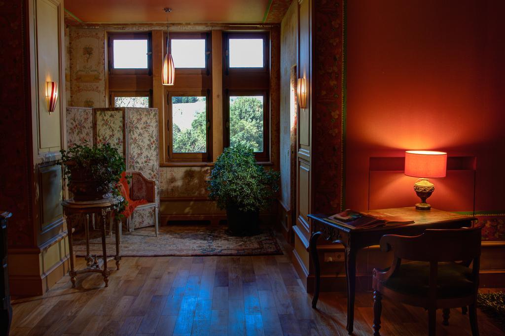 Saint-Romain-de-Lerps Chateau Du Besset الغرفة الصورة