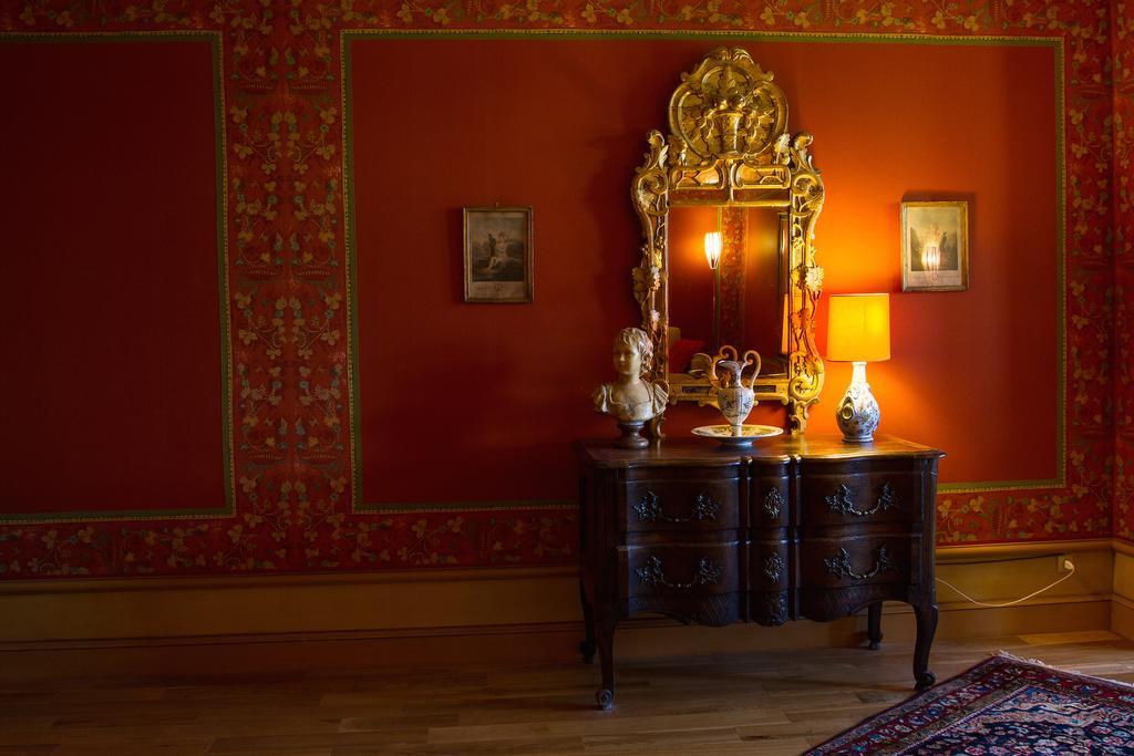 Saint-Romain-de-Lerps Chateau Du Besset الغرفة الصورة